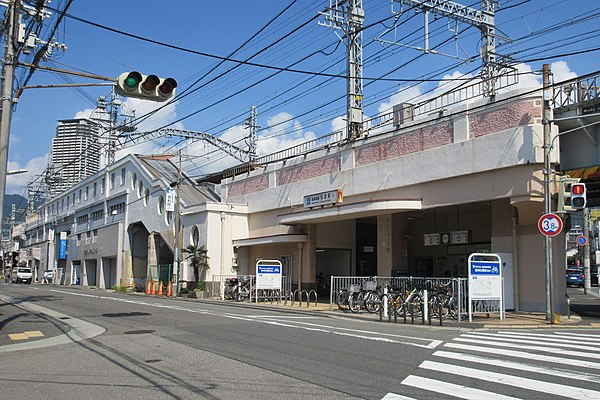 弊社は阪神住吉駅から３分